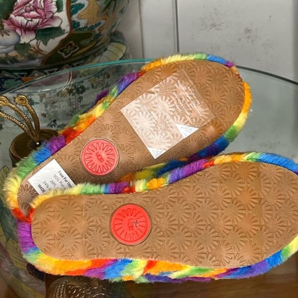 UGG Fluff Yeah slide slippers in rainbow - Picture 8 of 9
